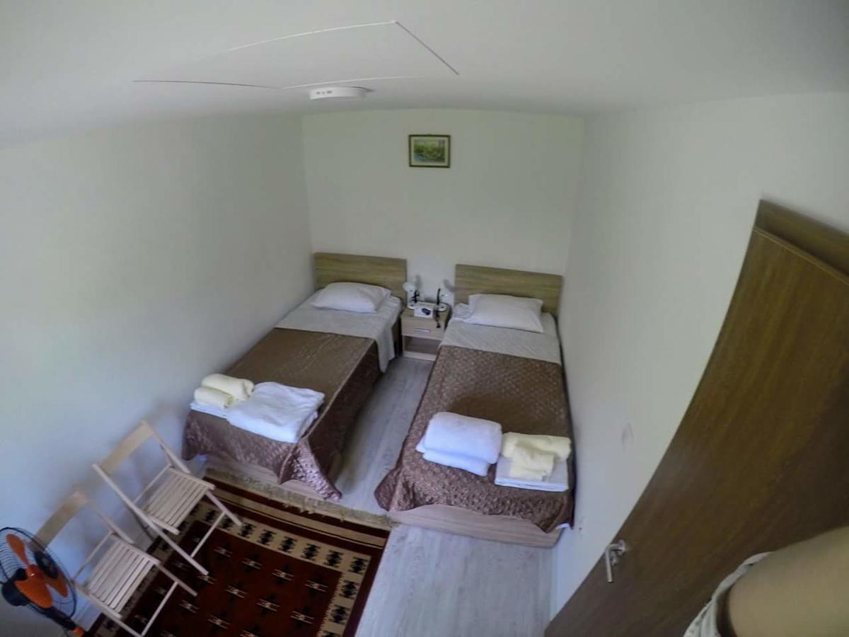 Garden Guesthouse Gjakova Kültér fotó